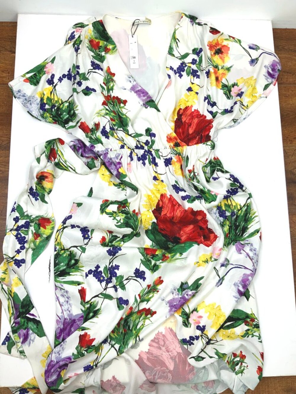Alice + Olivia Clarine Wildflower Print Wrap Dress Sz 8 - Picture 11 of 16